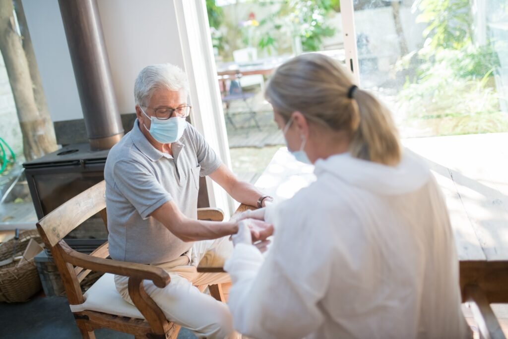Non-medical home care Iowa caregiver assisting senior at home